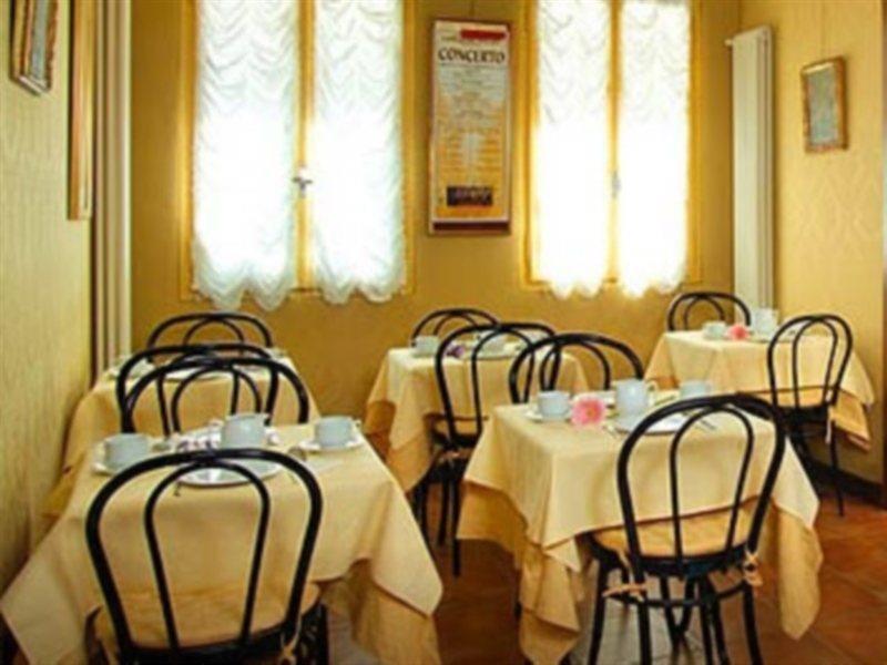 Hotel Mignon Venesia Bagian luar foto