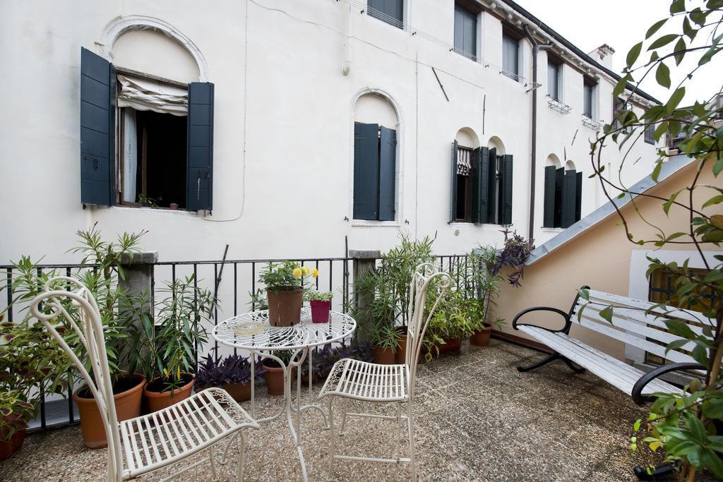 Hotel Mignon Venesia Bagian luar foto