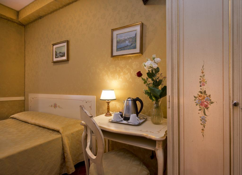 Hotel Mignon Venesia Bagian luar foto