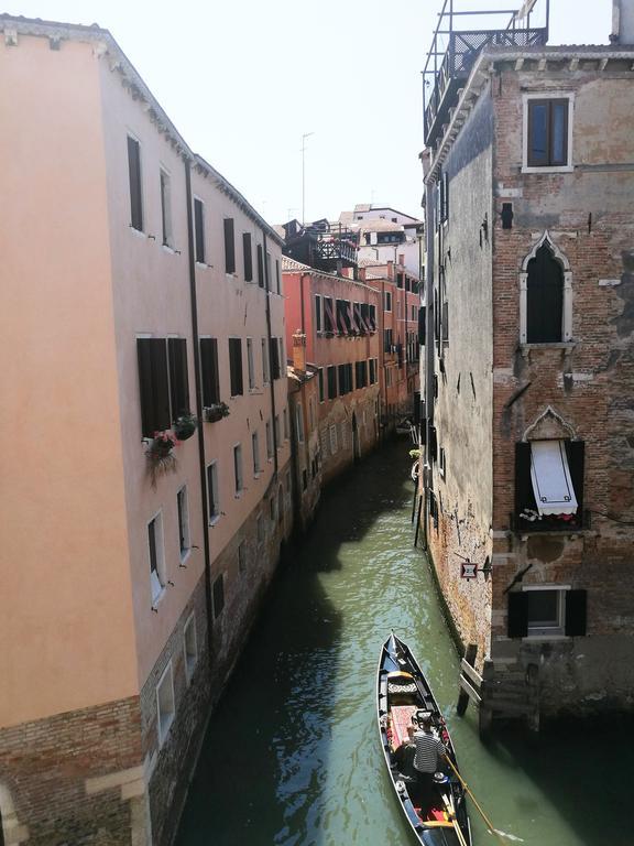 Hotel Mignon Venesia Bagian luar foto