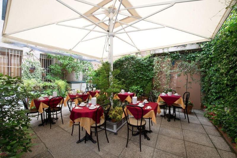 Hotel Mignon Venesia Bagian luar foto