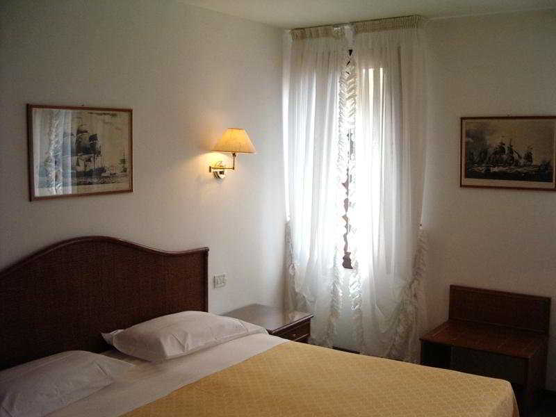 Hotel Mignon Venesia Bagian luar foto