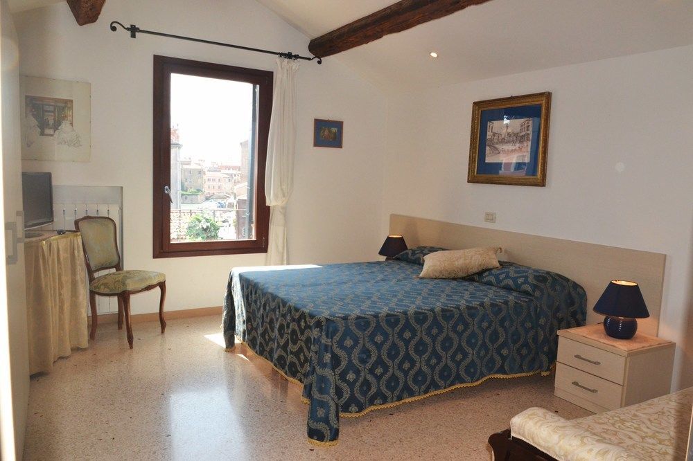 Hotel Mignon Venesia Bagian luar foto