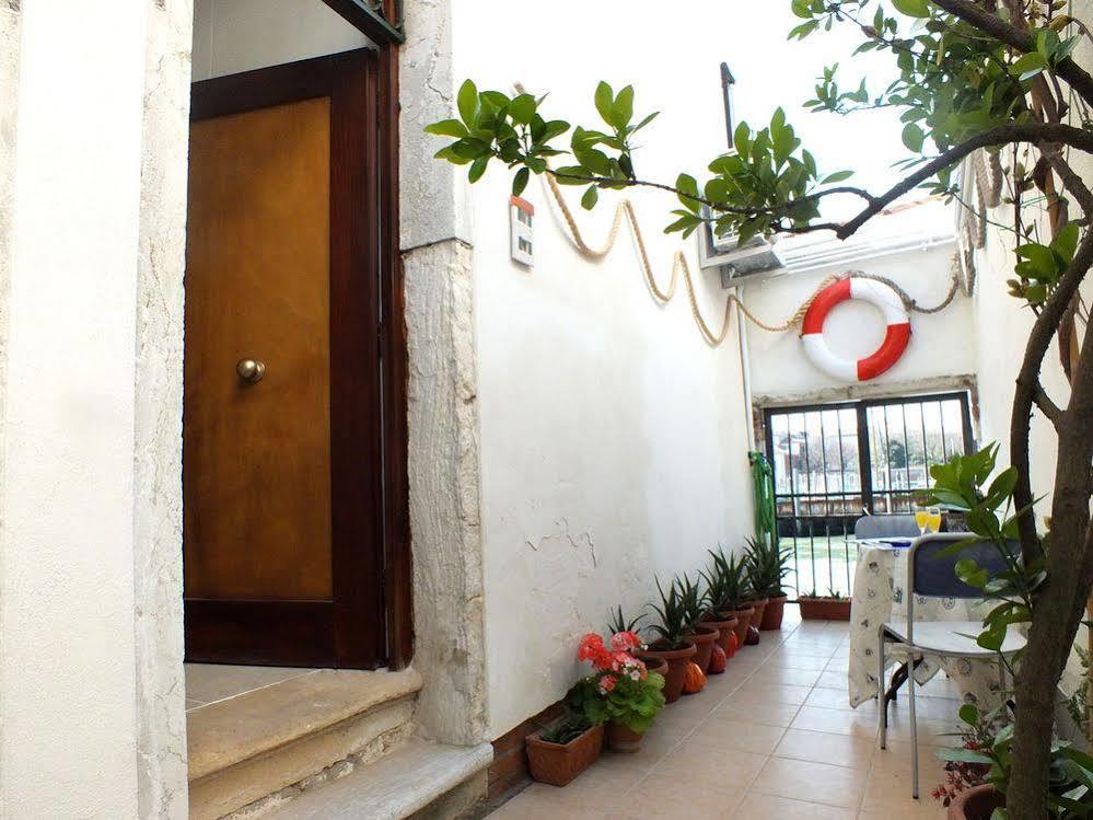 Hotel Mignon Venesia Bagian luar foto