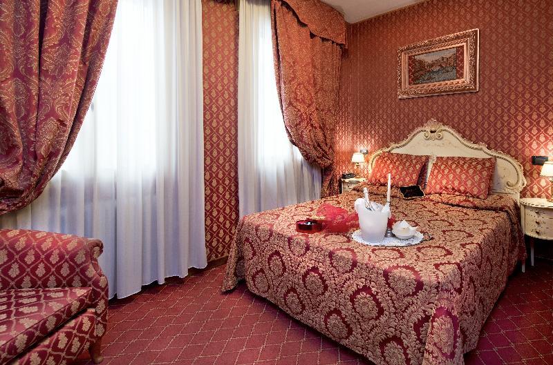 Hotel Mignon Venesia Bagian luar foto